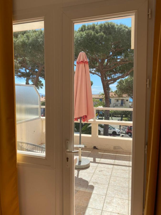 Logis Hotel Restaurant Le Kalliste Hyères Eksteriør billede