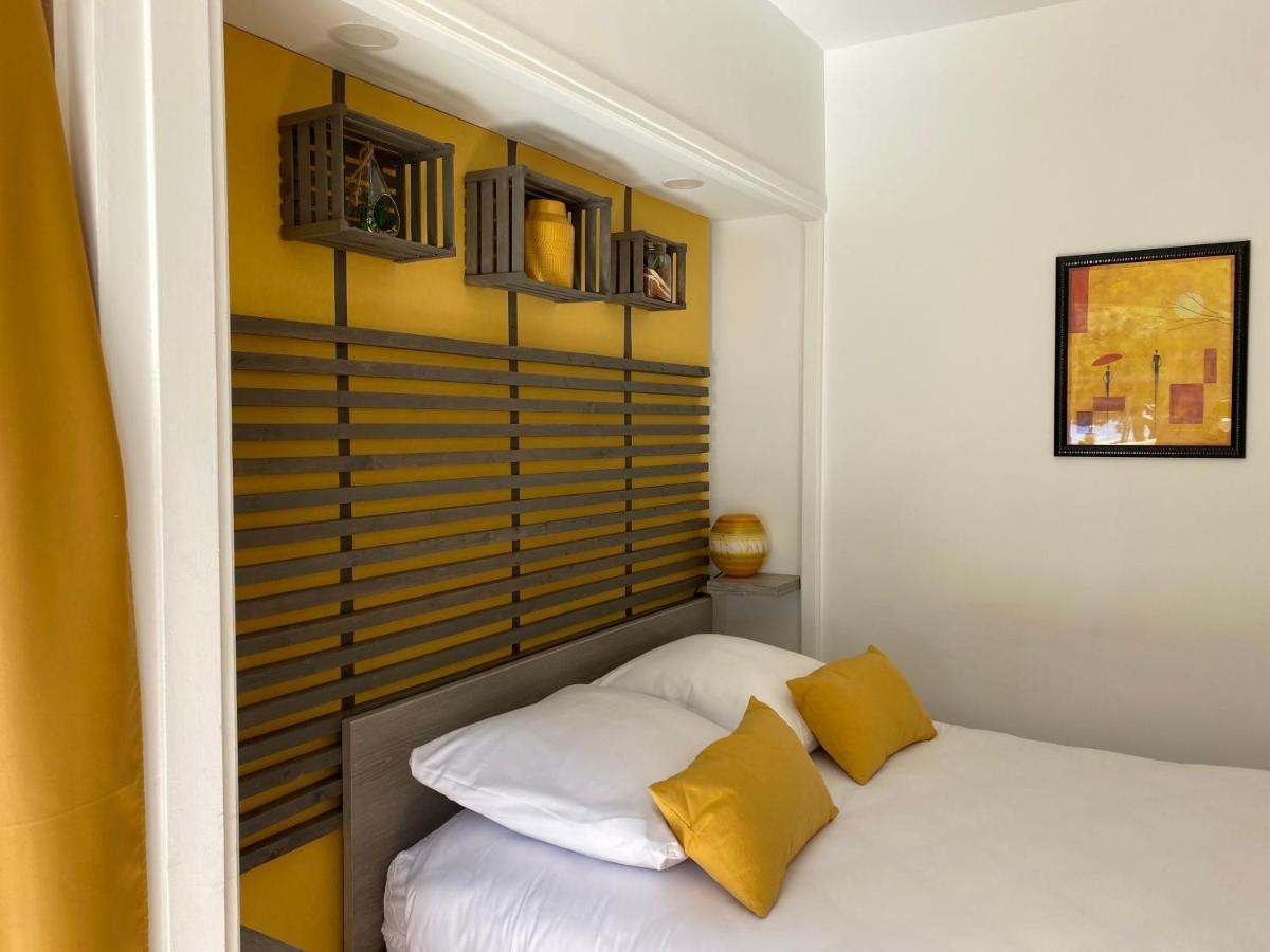 Logis Hotel Restaurant Le Kalliste Hyères Eksteriør billede