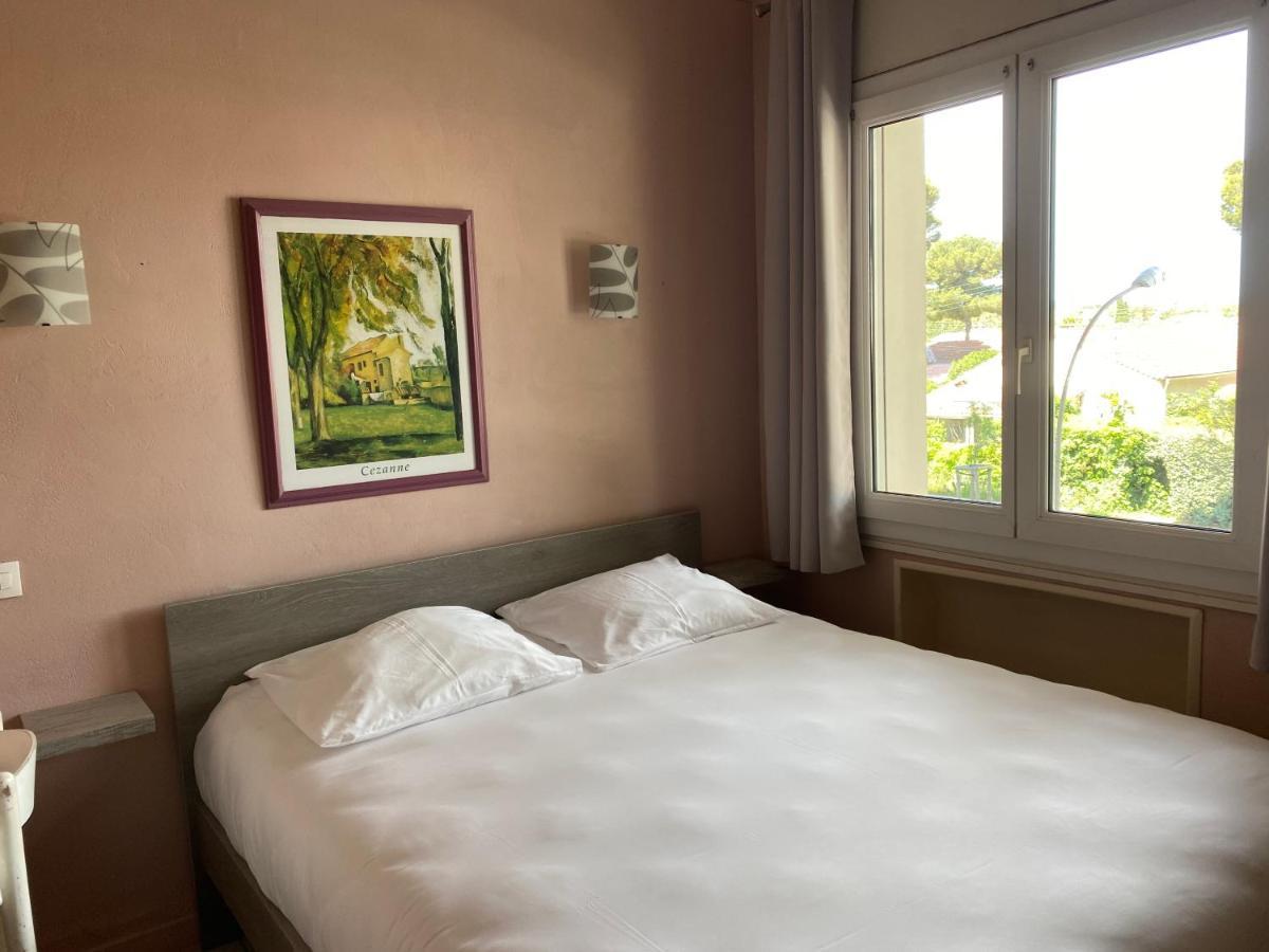 Logis Hotel Restaurant Le Kalliste Hyères Eksteriør billede