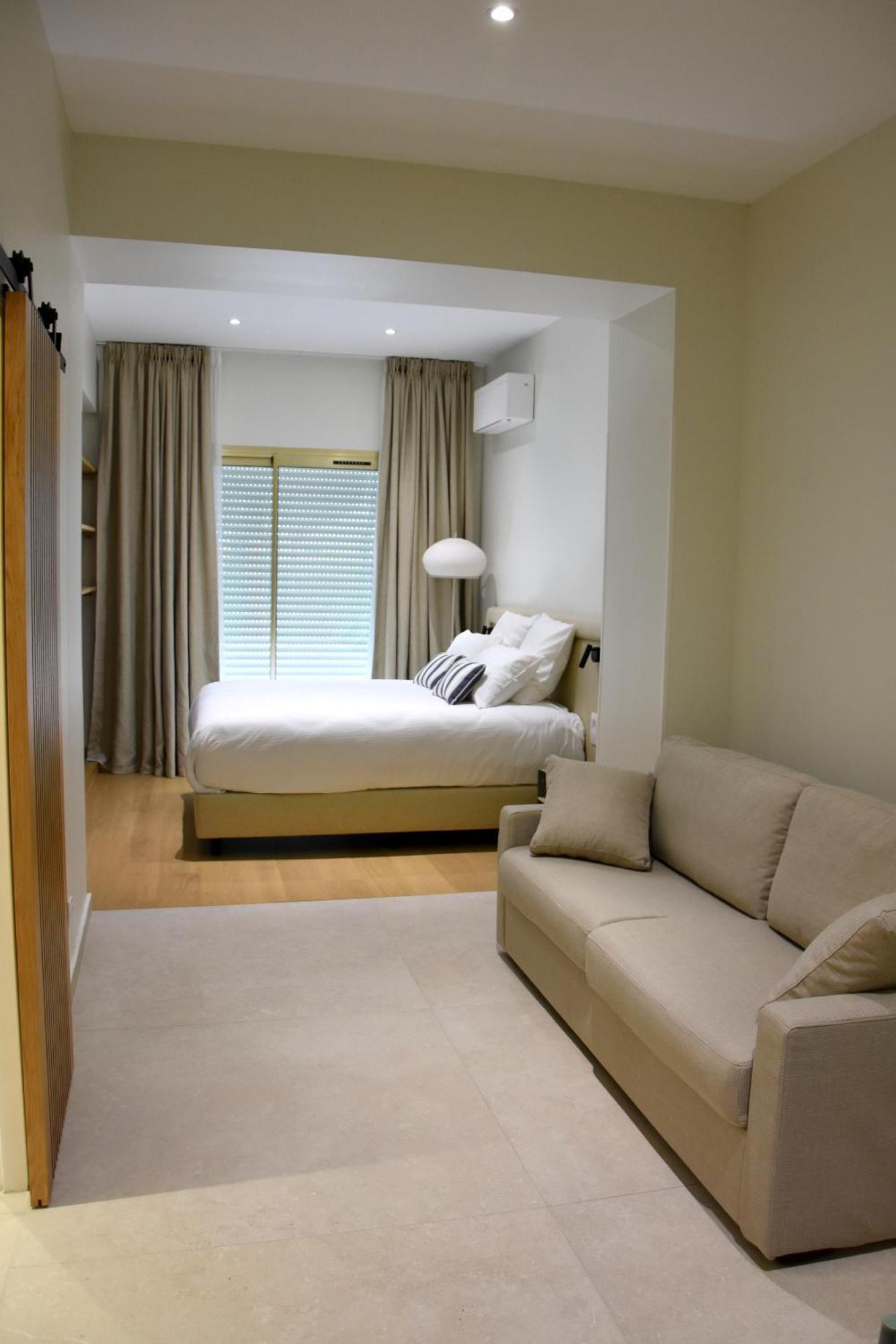 Logis Hotel Restaurant Le Kalliste Hyères Eksteriør billede
