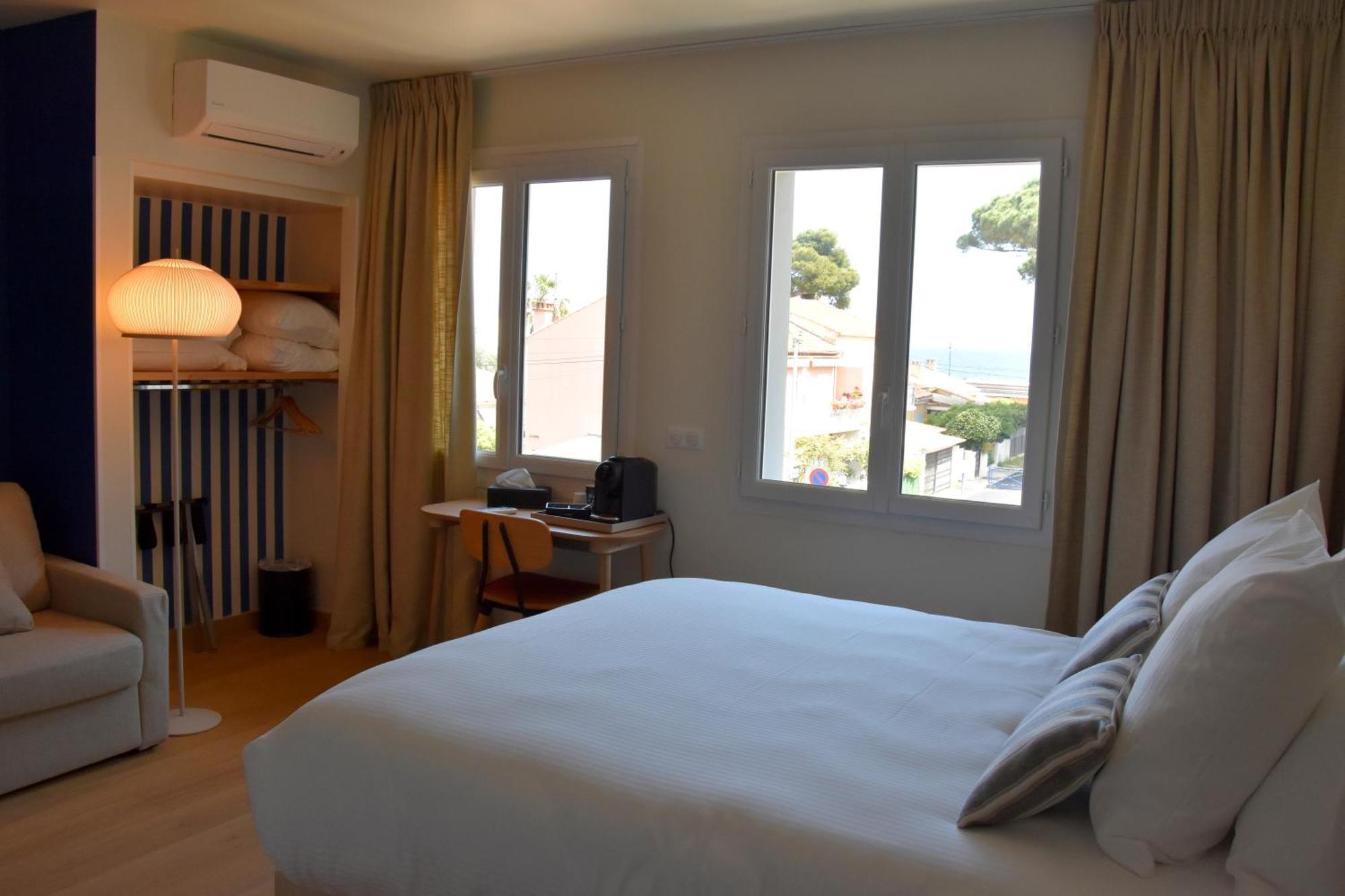 Logis Hotel Restaurant Le Kalliste Hyères Eksteriør billede