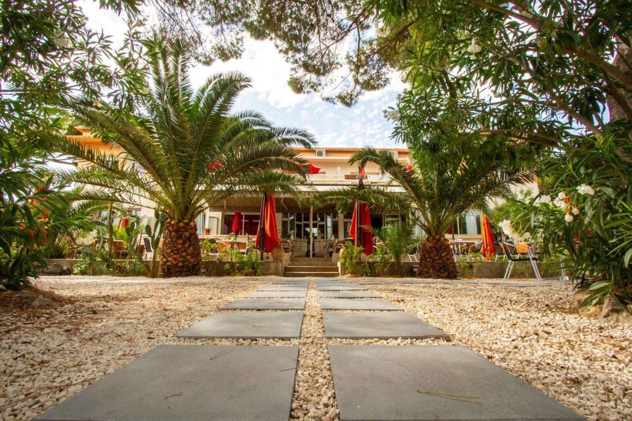 Logis Hotel Restaurant Le Kalliste Hyères Eksteriør billede